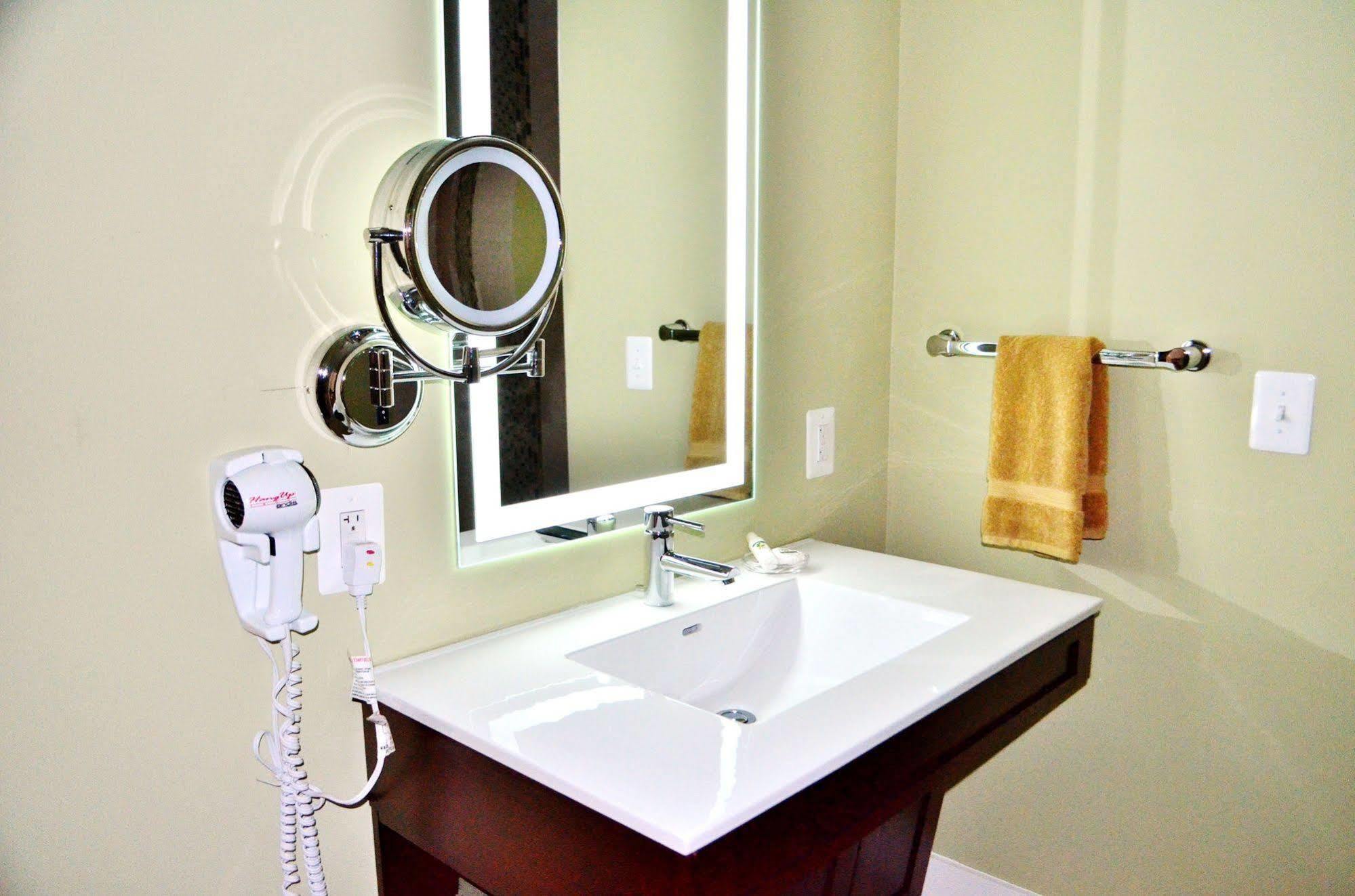 Culpeper Center Suites Εξωτερικό φωτογραφία